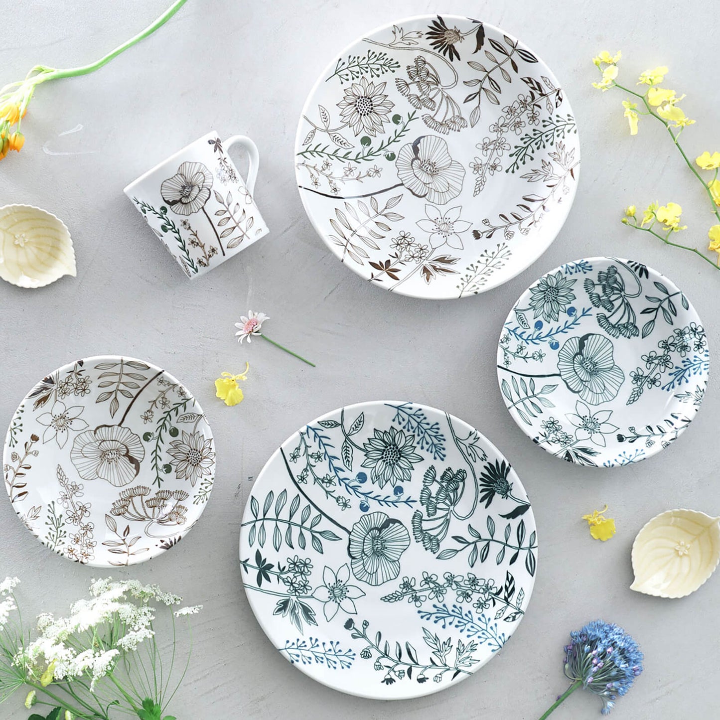 【在庫限り】フラワーパターン プレートL 23cm 茶