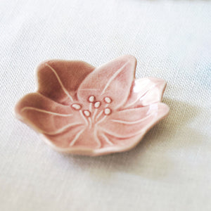 アメジスト小皿♡台座2点セット♡No.2038 形 アマリリス 豆皿 8cm | aito製作所 | 美濃焼・瀬戸焼を中心とした和